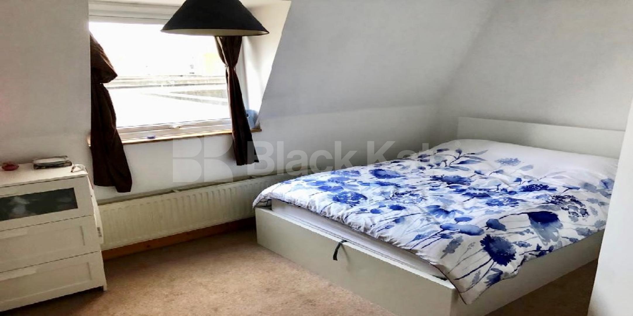 			LET , 1 Bedroom, 1 bath, 1 reception Apartment			 Camberwell Road, Camberwell/Oval